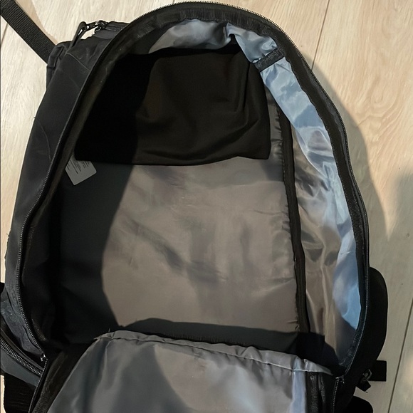 Element Black Backpack with Durable Design and Classic Style - Picture 6 of 7